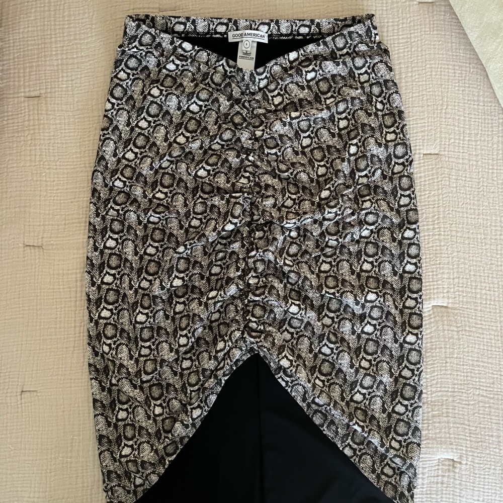 Good American python skirt